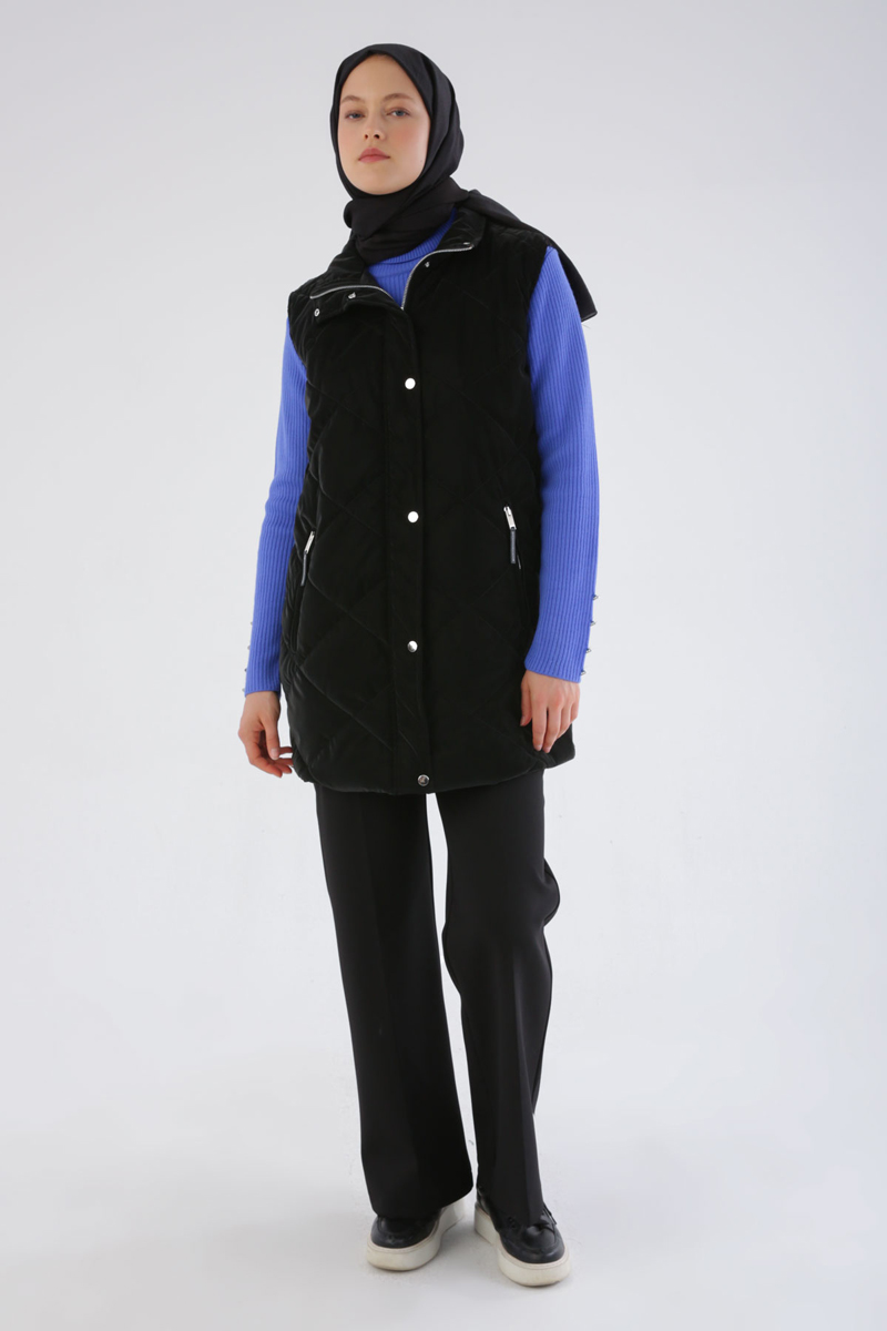 Quilted Puffer Vest with Snap Fastener and Zipper