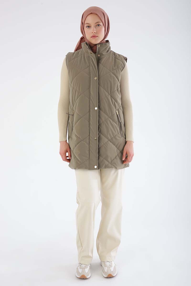 Quilted Puffer Vest with Snap Fastener and Zipper