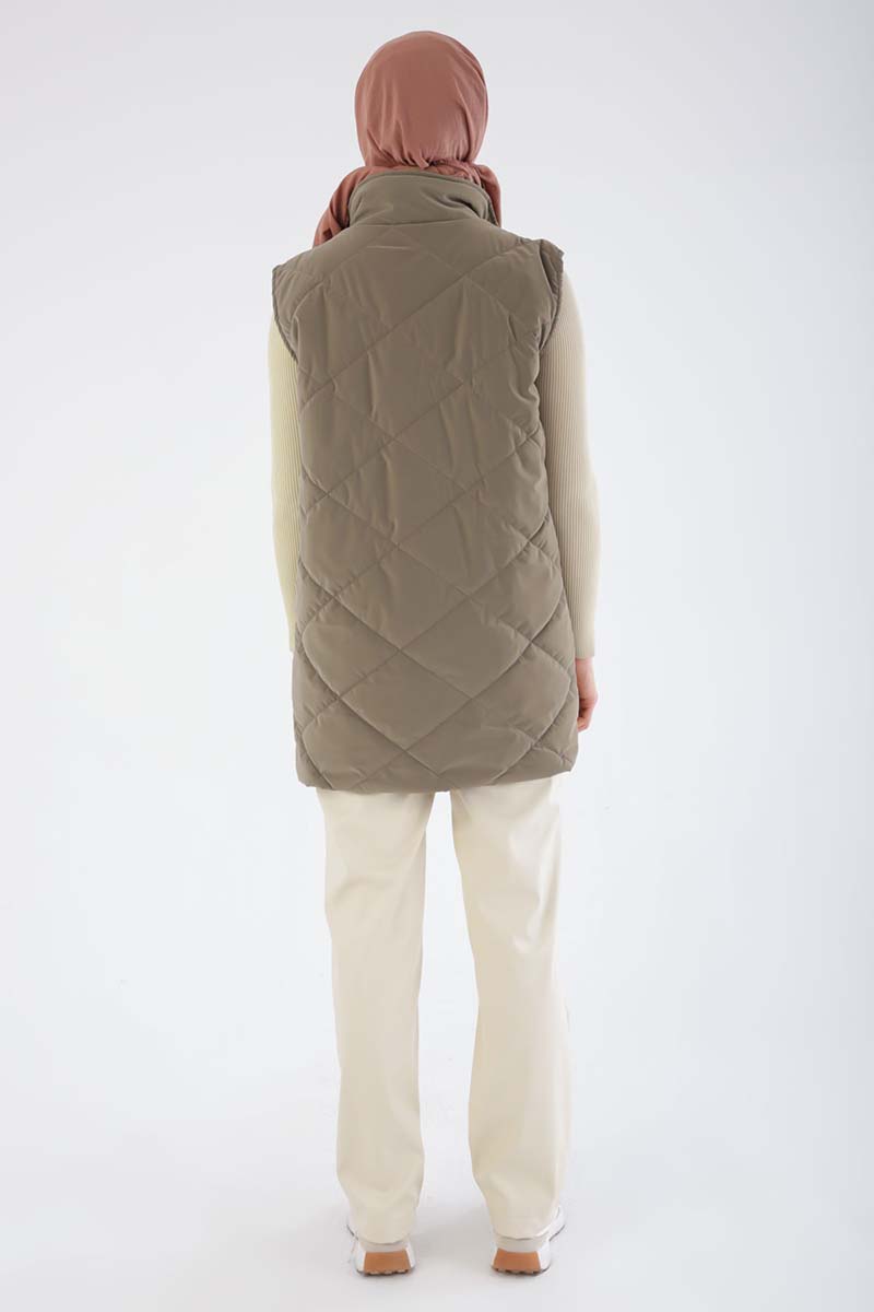 Quilted Puffer Vest with Snap Fastener and Zipper