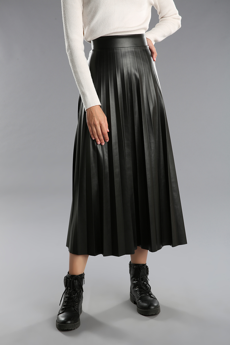 Pleated Zippered Skirt