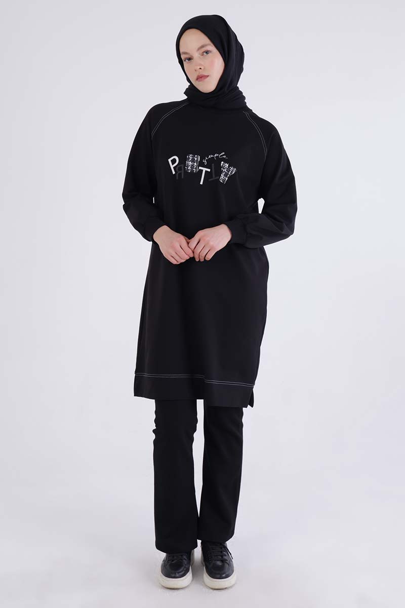 Pretty Embroidered Reglan Sleeve Sweat Tunic