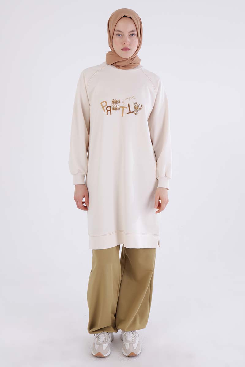 Pretty Embroidered Reglan Sleeve Sweat Tunic