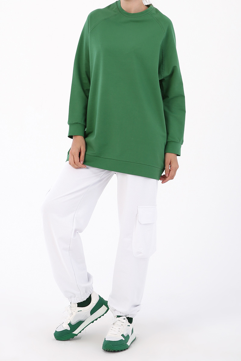 Crew Neck Raglan Sleeve Sweatshirt