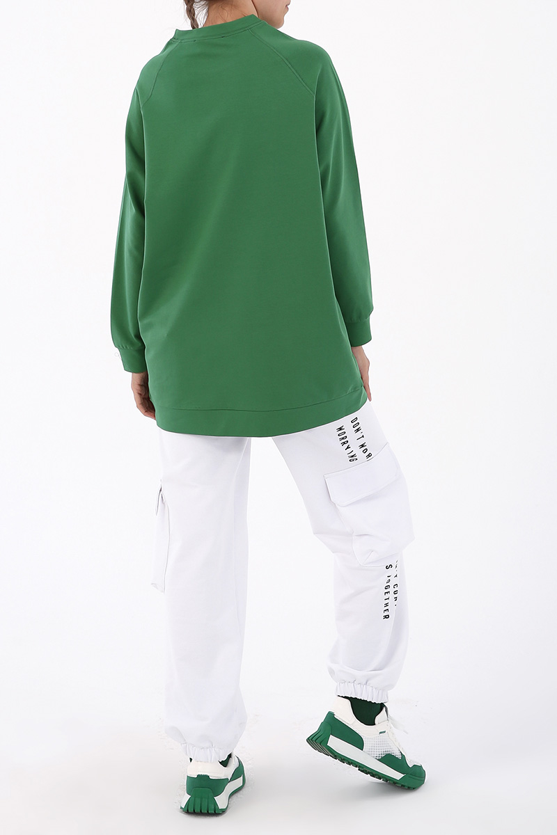 Crew Neck Raglan Sleeve Sweatshirt