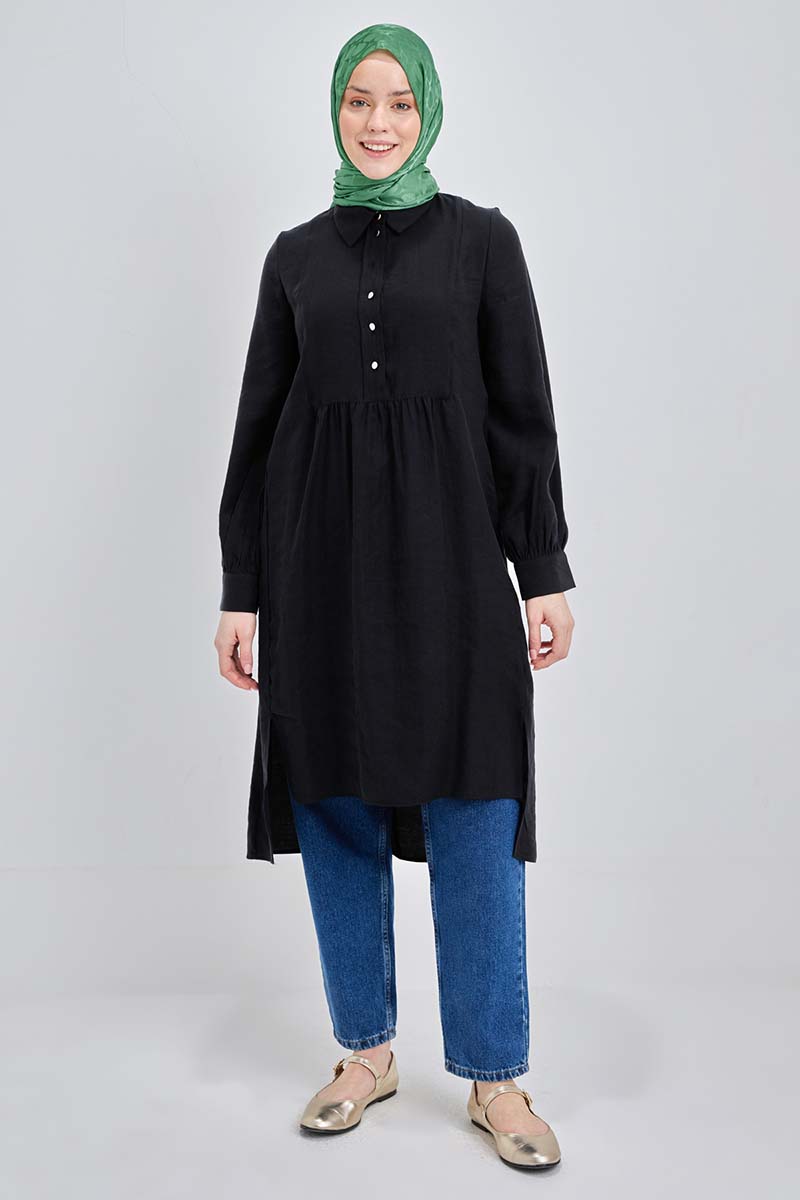 Half Patented Robed Tunic With Slits