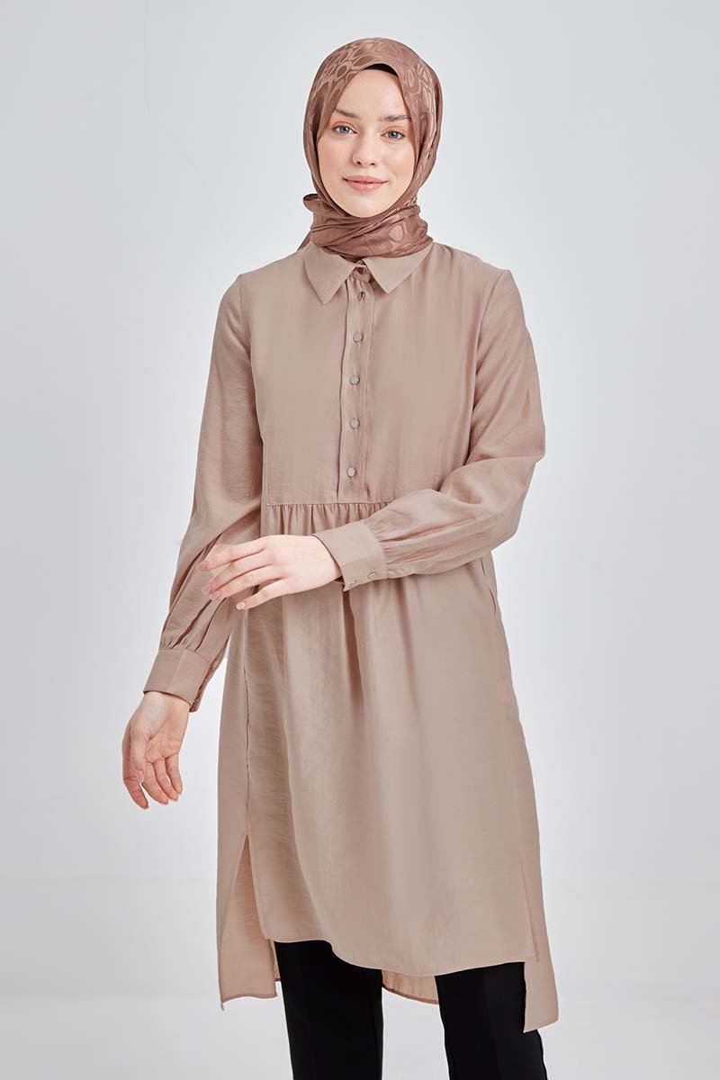 Half Patented Robed Tunic With Slits