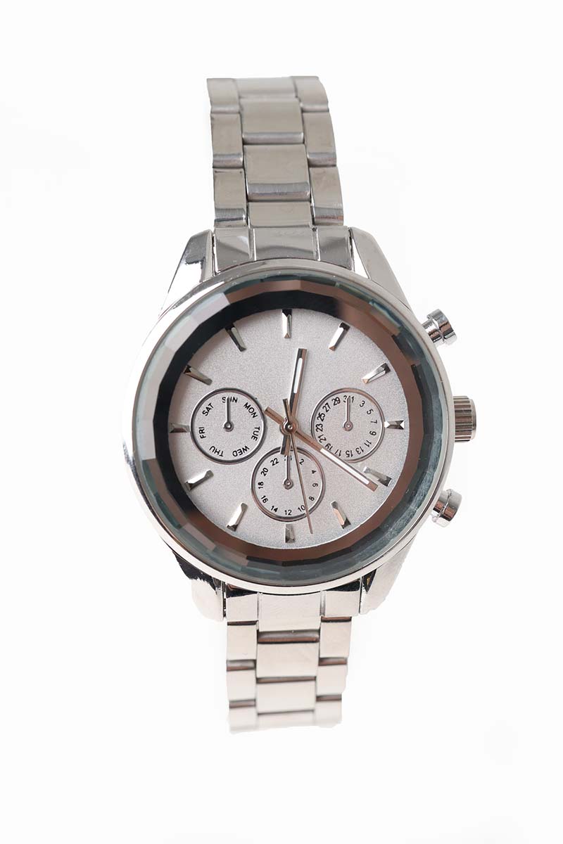 Round Dial Wristwatch